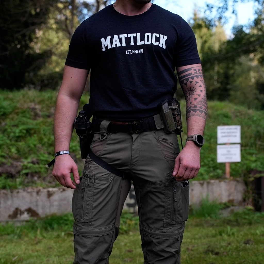 Mattlock College Tee in Heather Black, Vorderseite